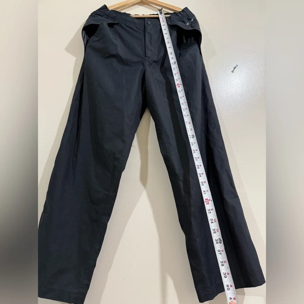 Oakley men chinos